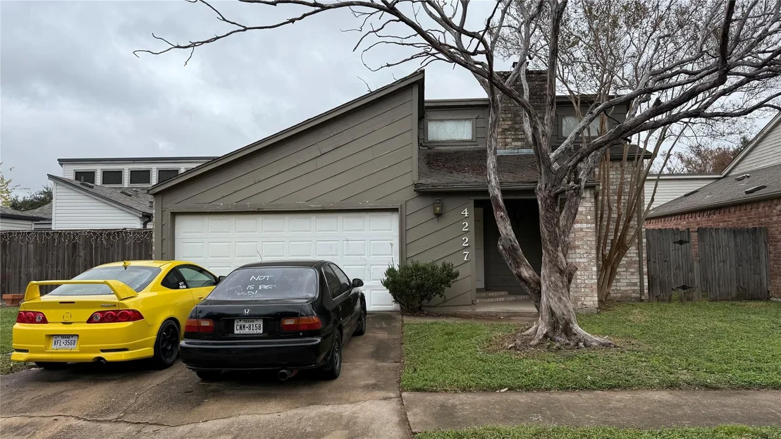 Photo of 4227 Willow Beach Drive