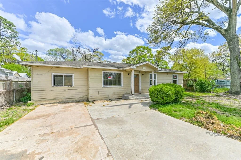 Photo of 9230 Lanewood Drive