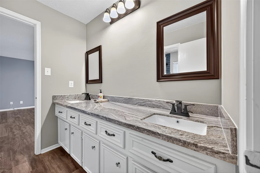 Photo of 18307 Harrow Hill Drive
