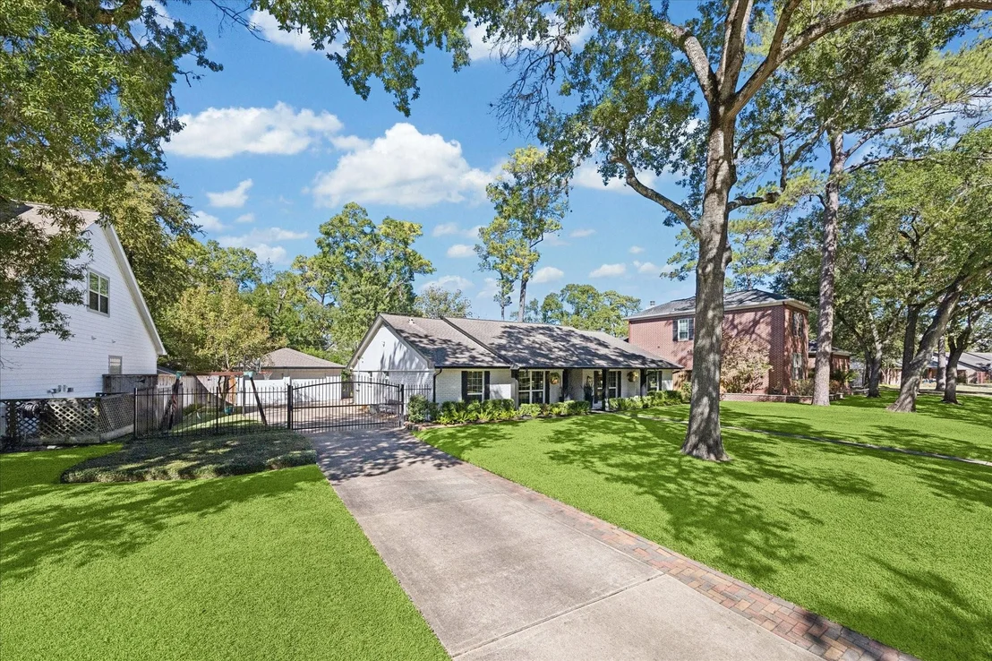 Photo of 14114 River Forest Drive