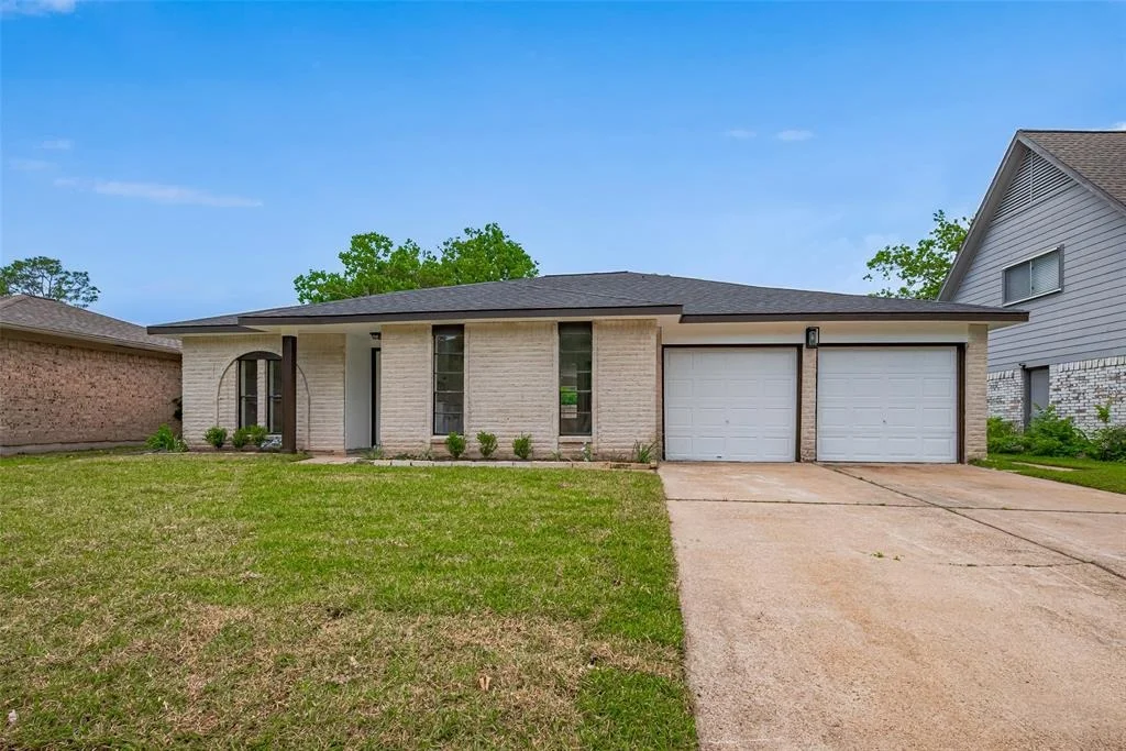 Photo of 839 Voyager Drive