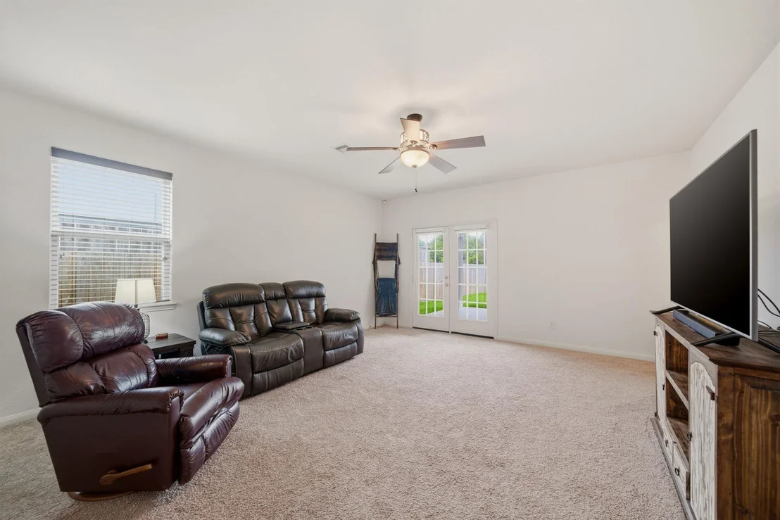 Photo of 2060 Saras Way