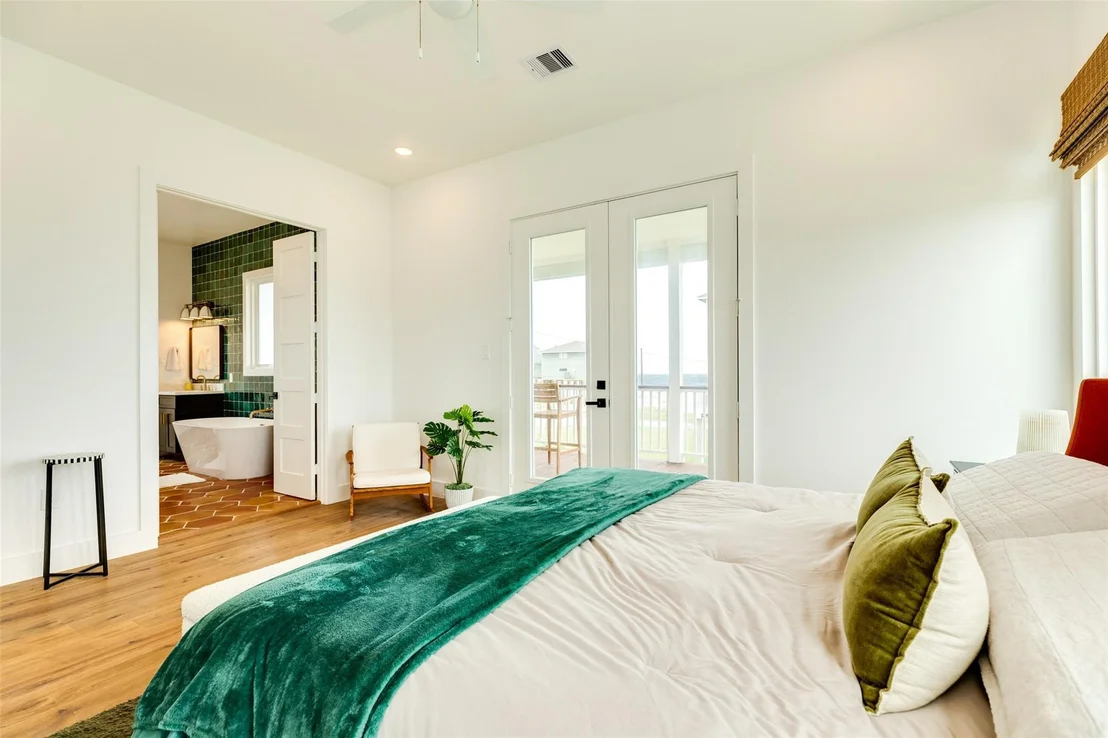 Photo of 13010 Buccaneer Parkway