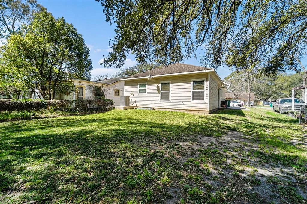 Photo of 1013 Veronica Street