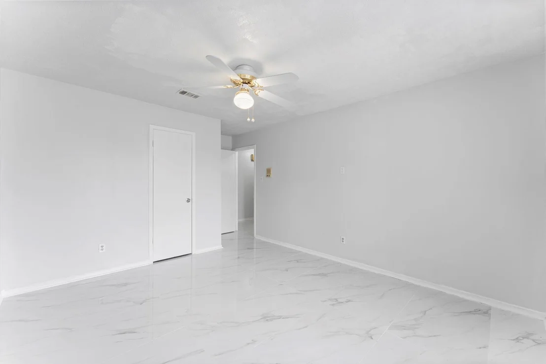 Photo of 606 Pinebrook Lane