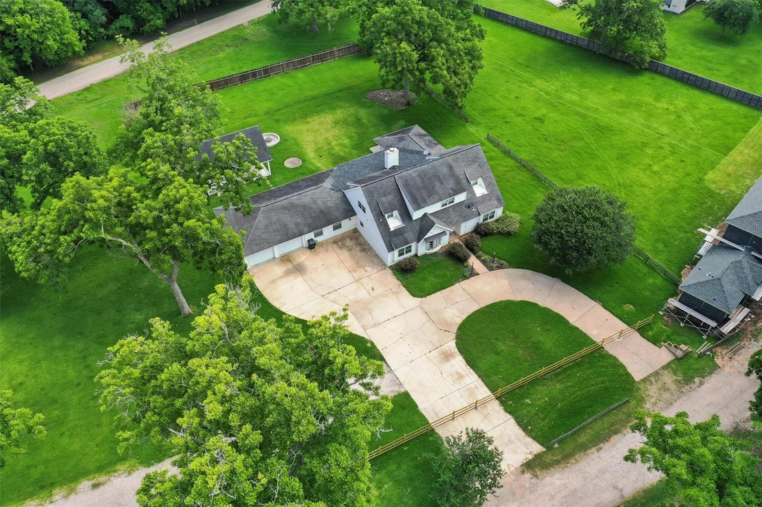 Photo of 5511 Greentree Drive Drive