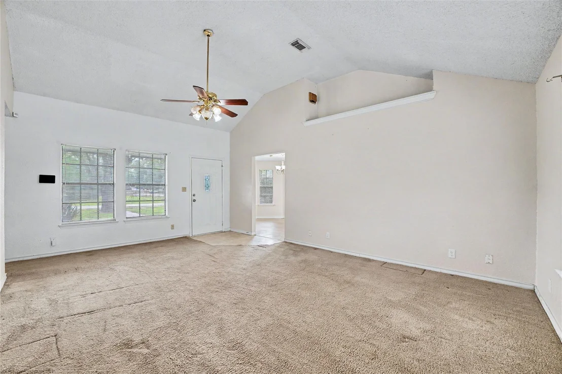 Photo of 201 Red Oak Circle