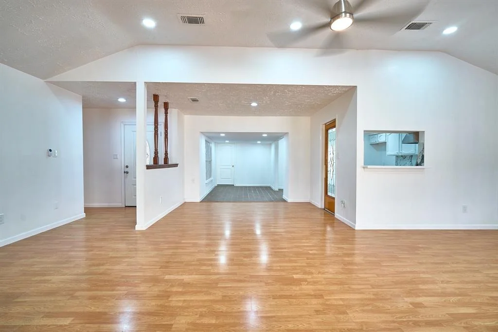 Photo of 13002 Becklin Lane