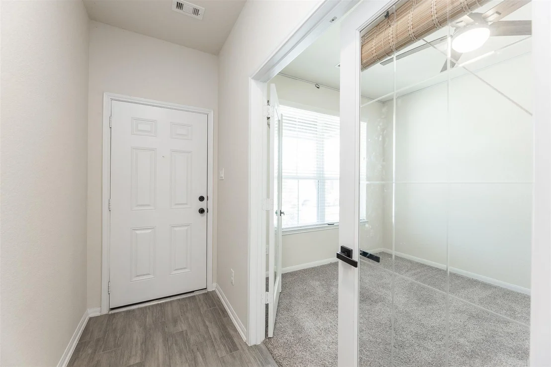 Photo of 2293 Garden Square Path