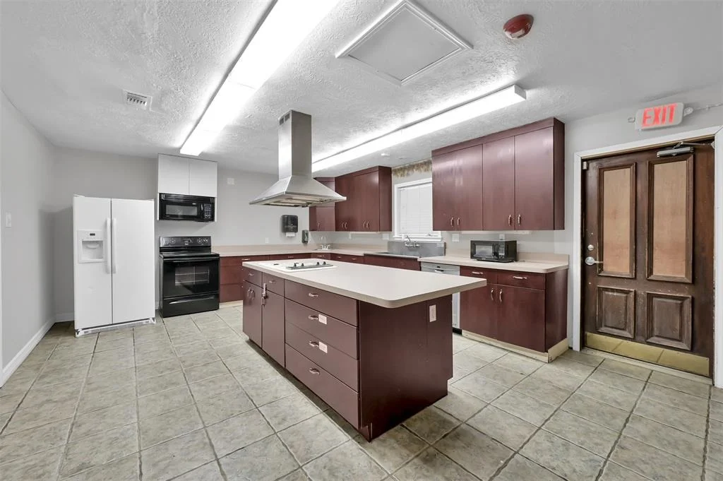Photo of 18993 Ferne Drive