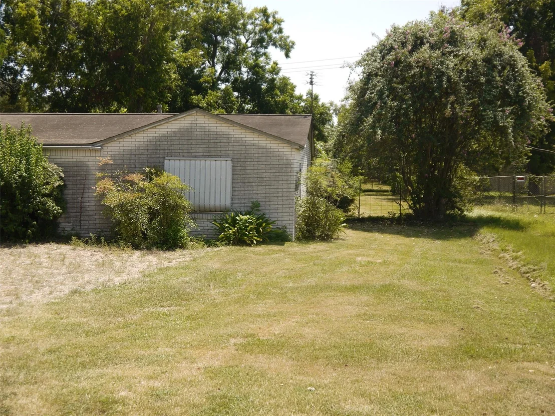 Photo of 9309 Emnora Lane