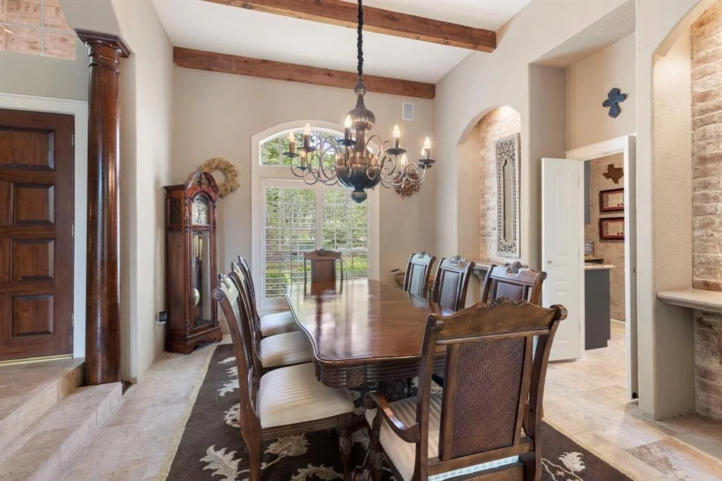 Photo of 63 N Wooded Brook Circle