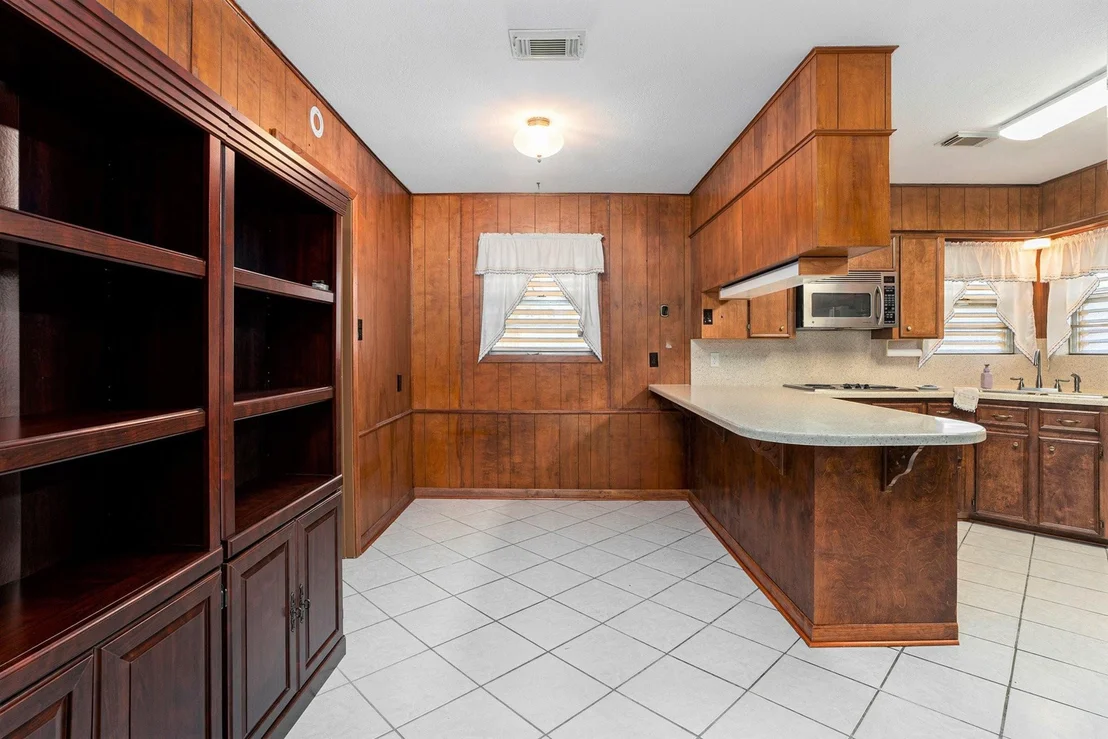 Photo of 5725 Highland Road