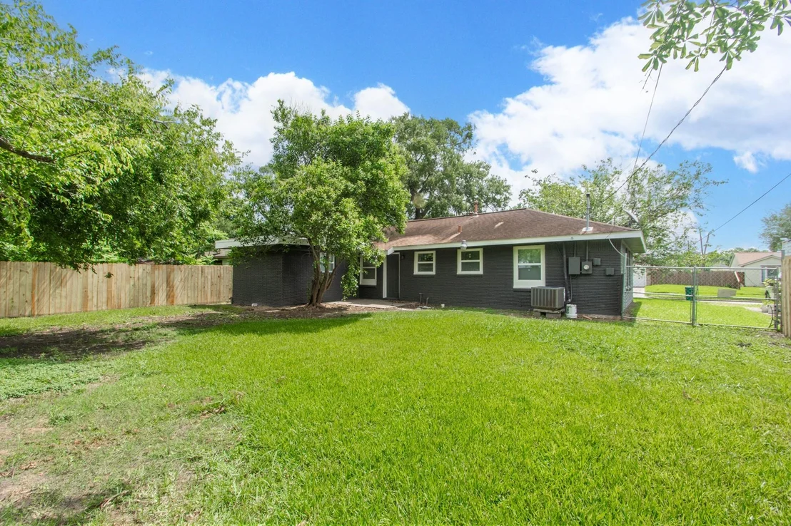 Photo of 802 Mobile Drive