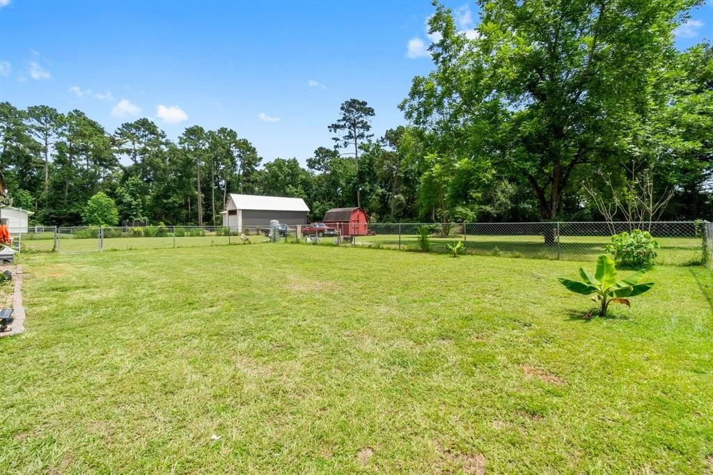 Photo of 2499 Centerline Road