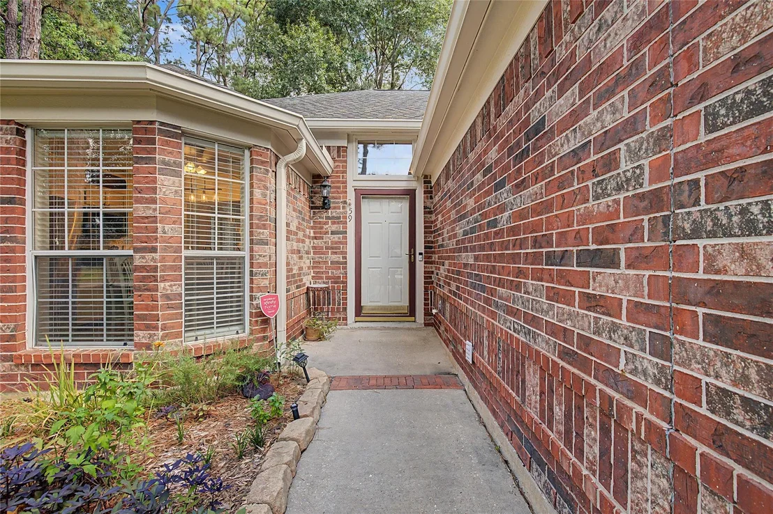 Photo of 59 Laughing Brook Court