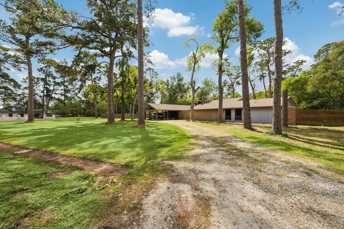 Photo of 9805 Shadow Wood Drive