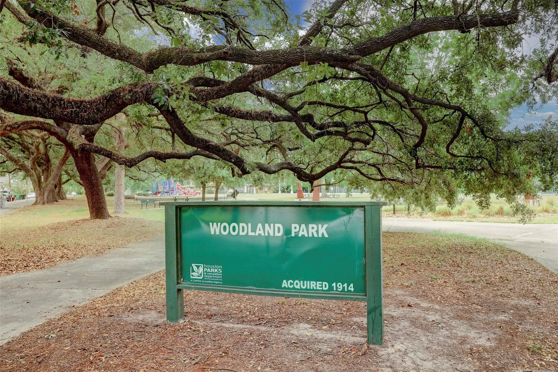 Photo of 2436 White Oak