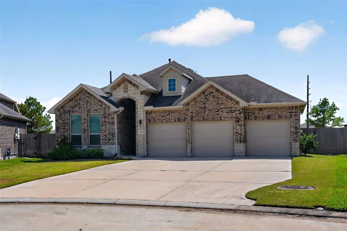 Photo of 3702 Midway Gardens Drive