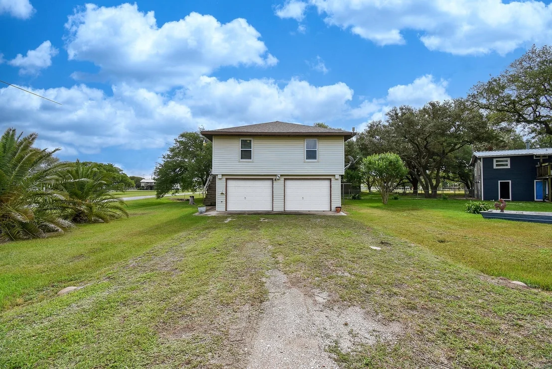 Photo of 225 Swallow Drive