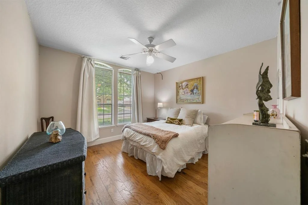 Photo of 11111 Hillside Glen Trail