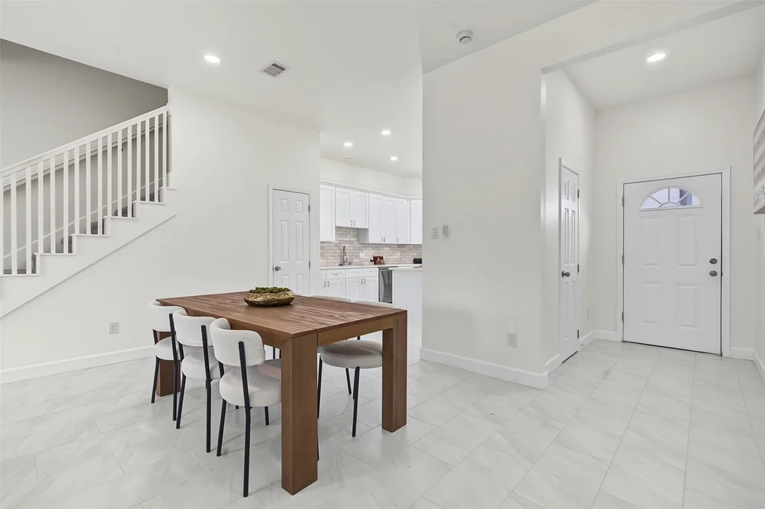 Photo of 8153 Crestview Drive