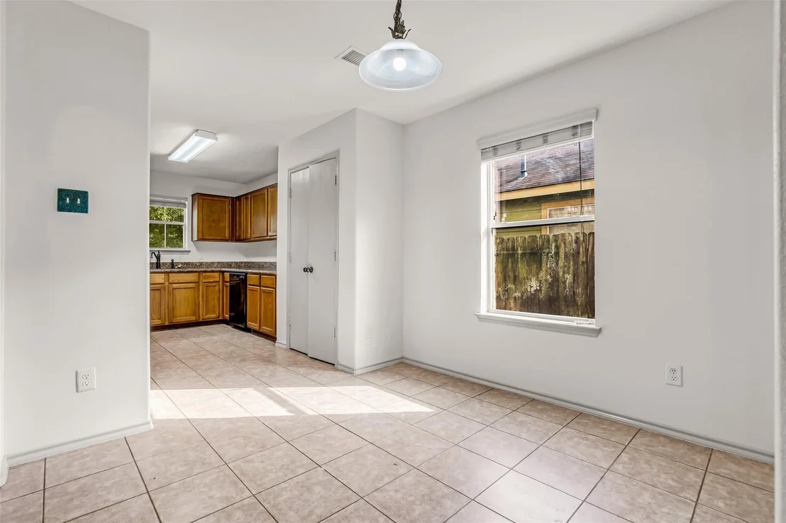 Photo of 9738 Gulfstream Drive