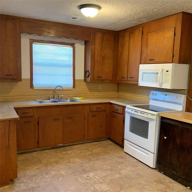 Photo of 324 Persimmon Road