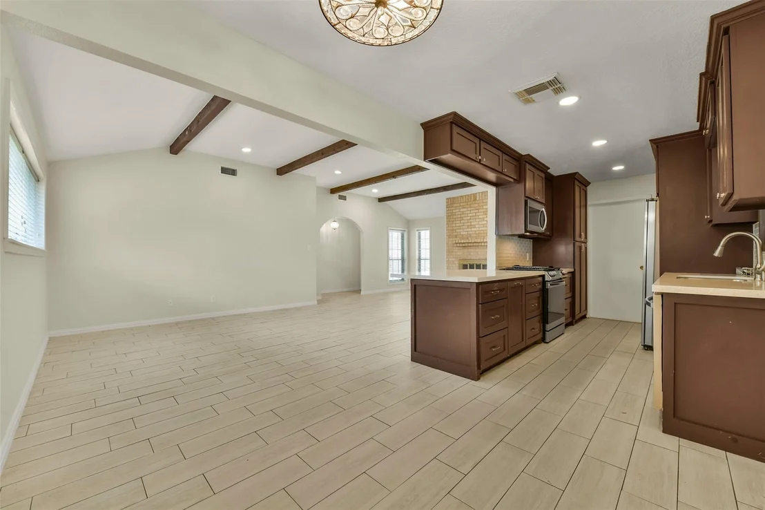 Photo of 5003 Colombia Drive
