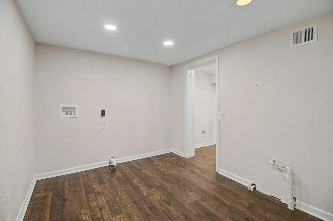 Photo of 17 Lakeview Drive