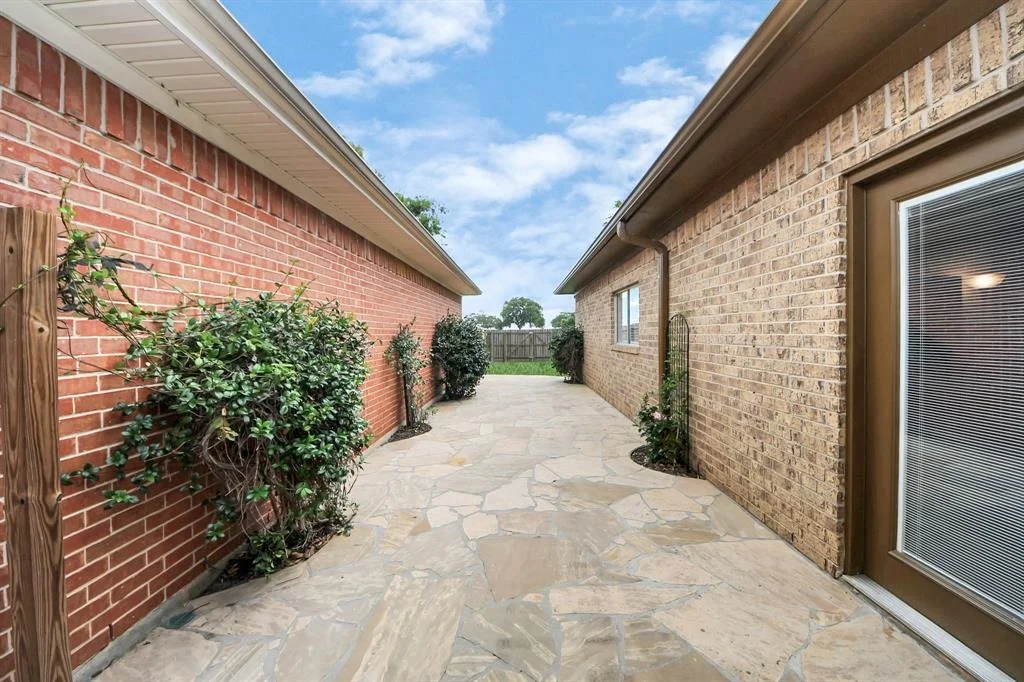 Photo of 320 N Ranch House Road