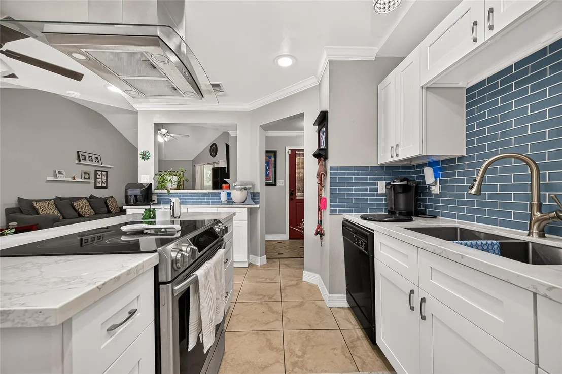 Photo of 17519 Davenway Drive