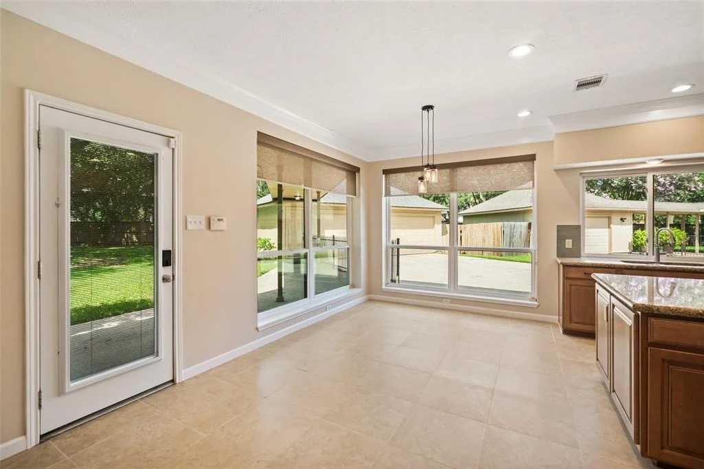 Photo of 2123 Riverside Drive