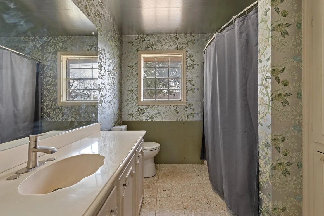 Photo of 608 E Barton Street