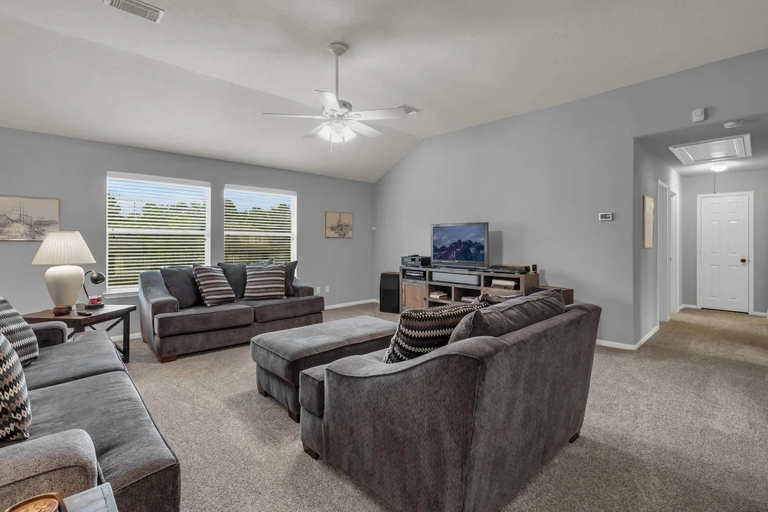 Photo of 6910 Grant Drive