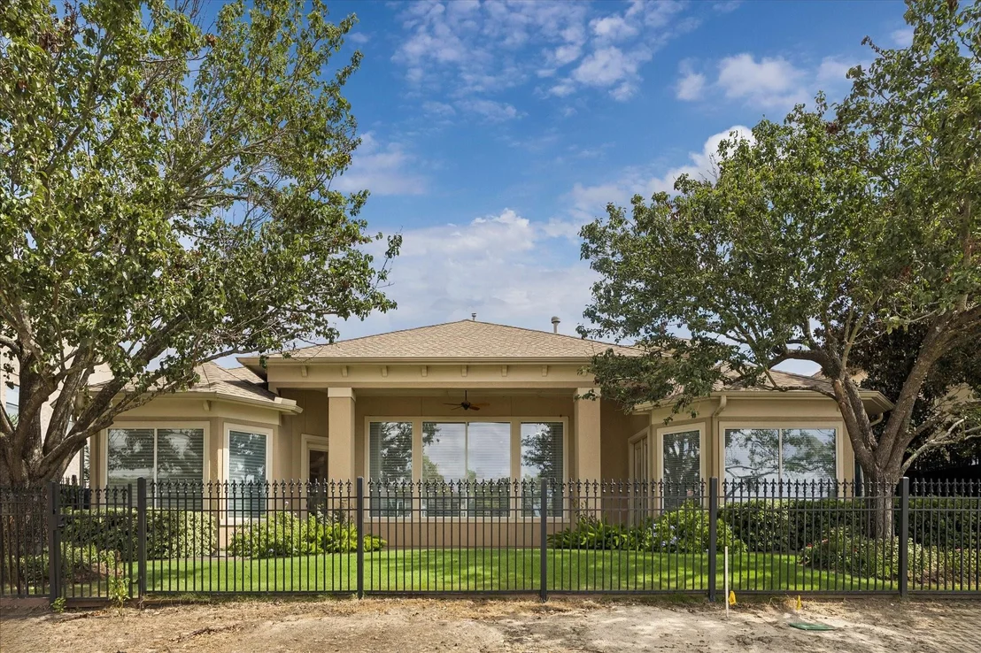 Photo of 11927 Legend Manor Drive