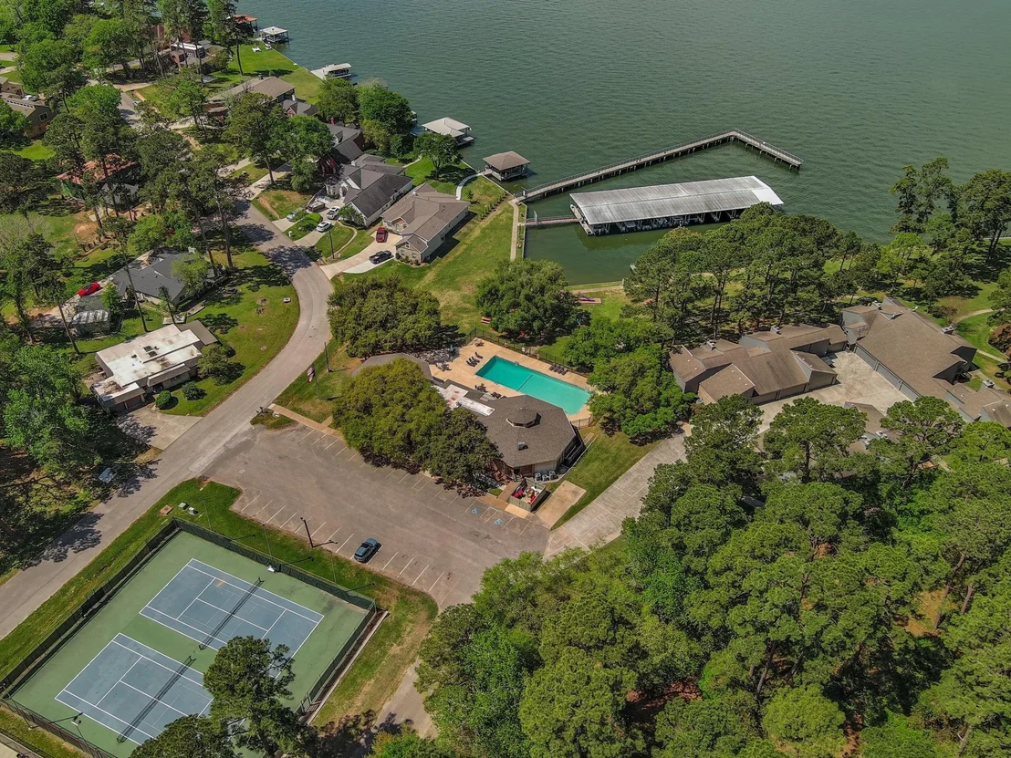 Photo of 15211 Jamaica Drive