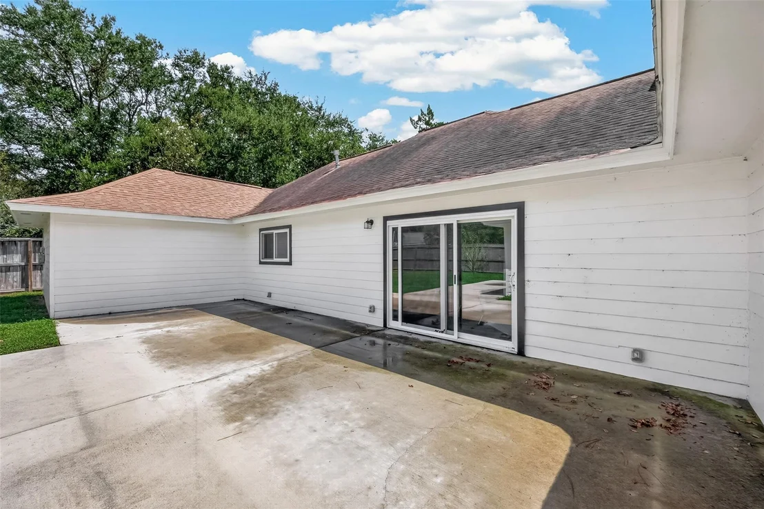 Photo of 3518 Shore Shadows Drive