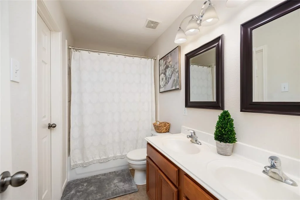 Photo of 6815 Autumn Rain Lane