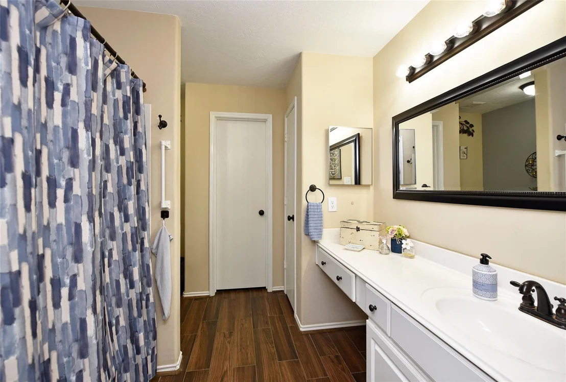 Photo of 26 S Vesper Bend Circle