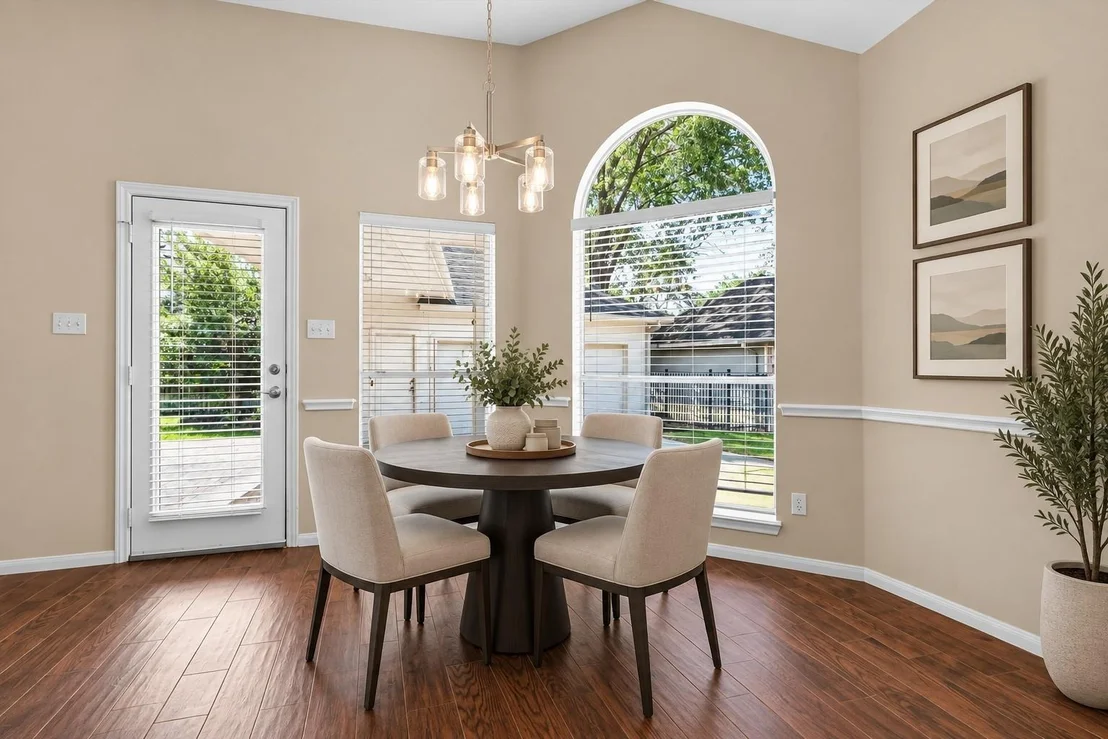 Photo of 712 Forest Lane Drive