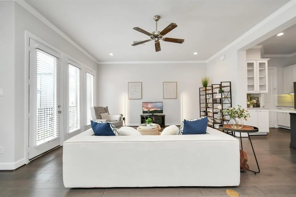 Photo of 4015 Centre Glen Drive