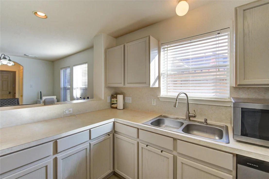 Photo of 10202 Middleglen Lane