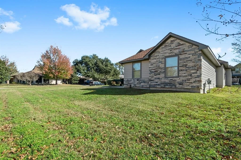 Photo of 7103 Pleasure Lake Drive