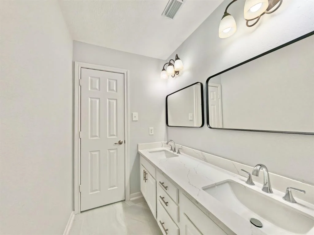 Photo of 5030 Shadow Breeze Lane
