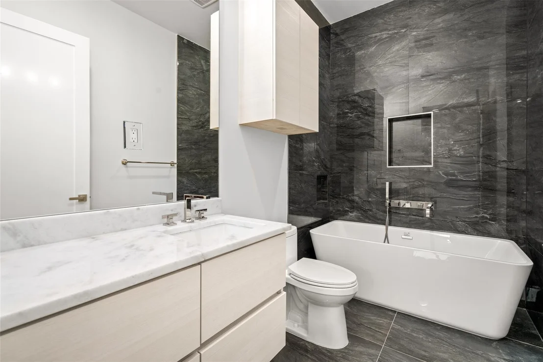 Photo of 625 Piney Point Road
