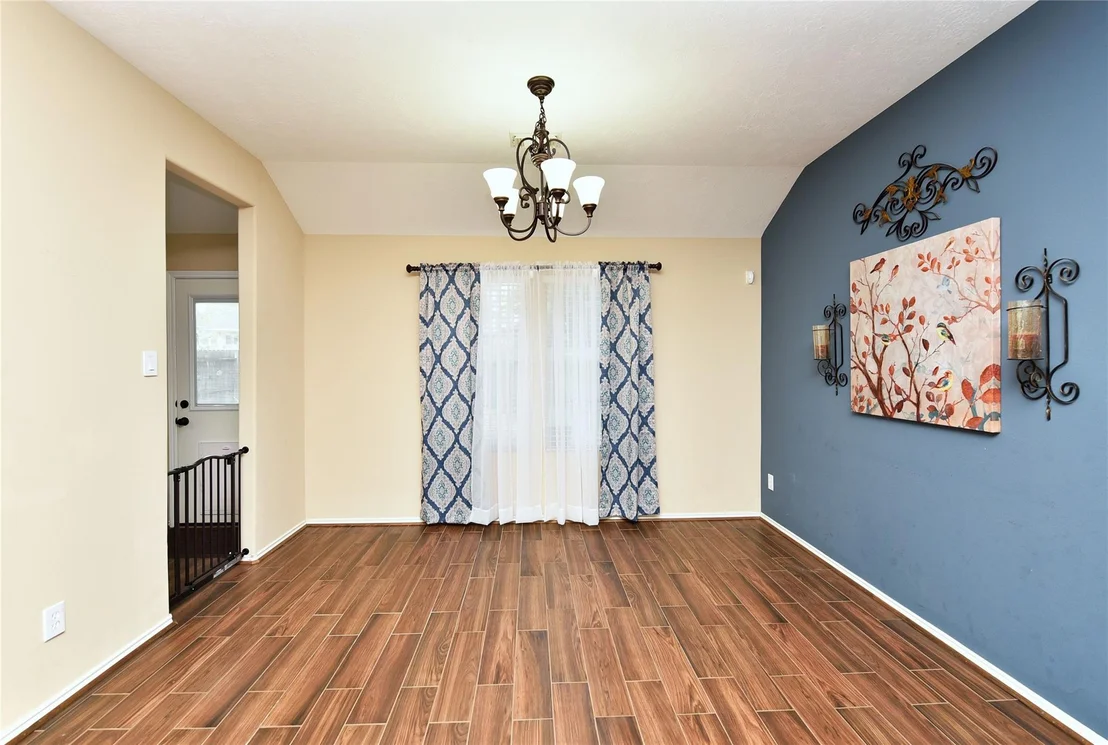 Photo of 26 S Vesper Bend Circle