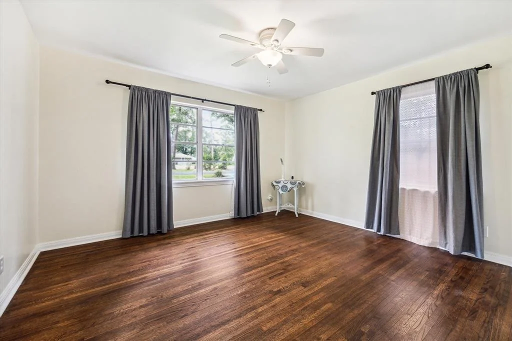 Photo of 9741 Warwana Road