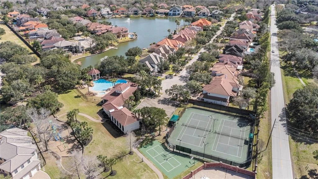 Photo of 18919 Crescent Bay Drive
