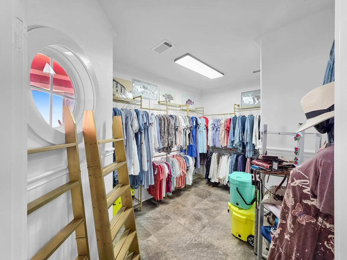 Photo of 970 Surfside Drive